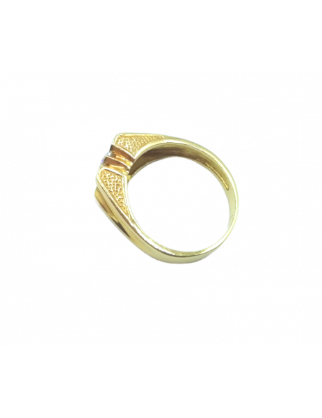 "Petro" 18K Gold solitaire... 2